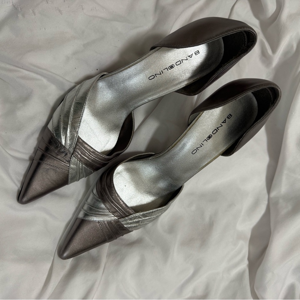 Bandolino Silver & Brown Stiletto Heels – Sleek Two‑Tone Dress Shoes